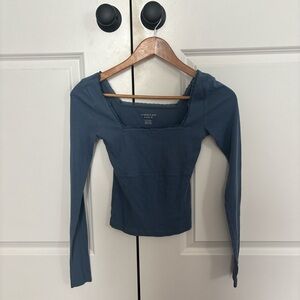 American Eagle Outfitters Slate Long Sleeve Tee